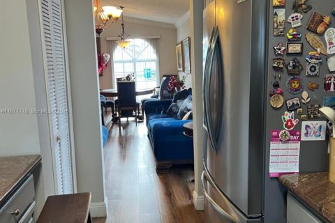 Casa en venta en Miami, Florida, 3 dormitorios, 133.5 m2 № 2042360 - foto 8