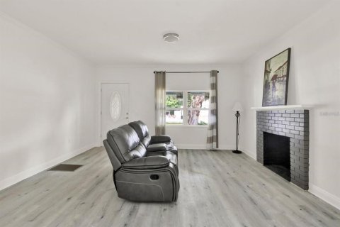 House in Leesburg, Florida 3 bedrooms, 108.7 sq.m. № 2113703 - photo 3