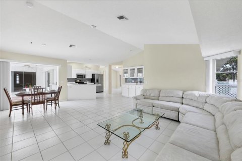 Casa en venta en Rotonda, Florida, 4 dormitorios, 242.38 m2 № 1888441 - foto 12