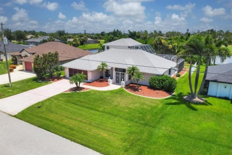 Casa en venta en Rotonda, Florida, 4 dormitorios, 242.38 m2 № 1888441 - foto 1
