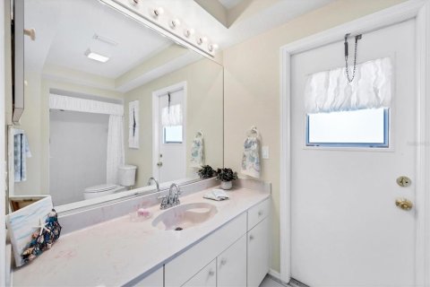 Casa en venta en Rotonda, Florida, 4 dormitorios, 242.38 m2 № 1888441 - foto 18