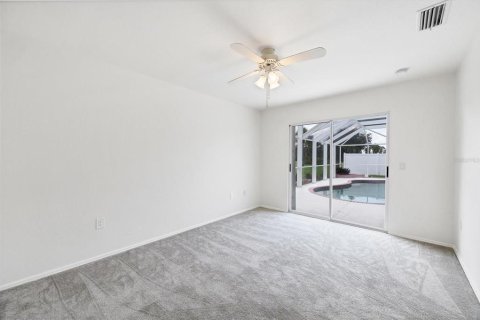 Casa en venta en Rotonda, Florida, 4 dormitorios, 242.38 m2 № 1888441 - foto 19