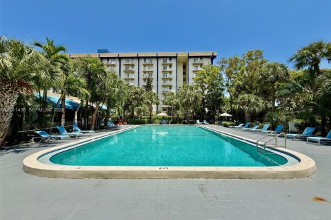 Condo in Miami, Florida, 1 bedroom  № 2075207 - photo 13