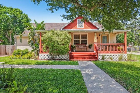Villa ou maison à vendre à Saint Petersburg, Floride: 4 chambres, 224.73 m2 № 1912069 - photo 2