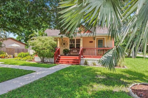 Villa ou maison à vendre à Saint Petersburg, Floride: 4 chambres, 224.73 m2 № 1912069 - photo 5