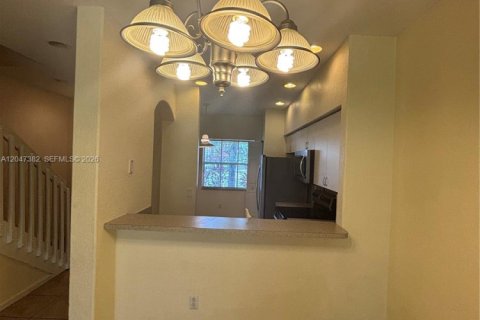Touwnhouse à louer à Miramar, Floride: 2 chambres, 96.34 m2 № 2274311 - photo 9