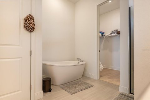 Casa en venta en Orlando, Florida, 5 dormitorios, 284.28 m2 № 2208283 - foto 20