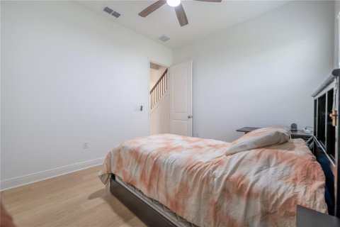 Casa en venta en Orlando, Florida, 5 dormitorios, 284.28 m2 № 2208283 - foto 27