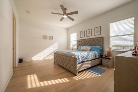 Casa en venta en Orlando, Florida, 5 dormitorios, 284.28 m2 № 2208283 - foto 17