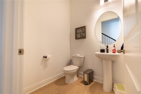 Casa en venta en Orlando, Florida, 5 dormitorios, 284.28 m2 № 2208283 - foto 25