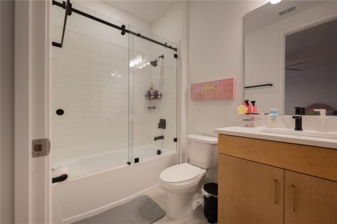 Casa en venta en Orlando, Florida, 5 dormitorios, 284.28 m2 № 2208283 - foto 15