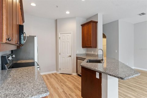 Touwnhouse à vendre à Winter Springs, Floride: 2 chambres, 144.74 m2 № 2373163 - photo 17