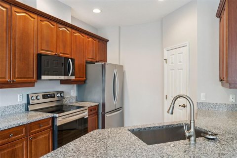 Touwnhouse à vendre à Winter Springs, Floride: 2 chambres, 144.74 m2 № 2373163 - photo 19