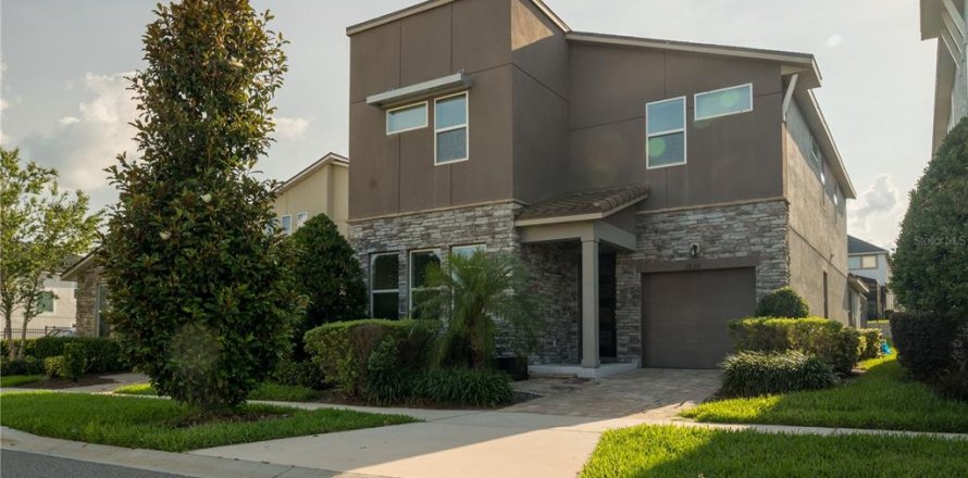 Casa en SOLARA RESORT en Kissimmee, Florida 6 dormitorios, 277.5 m2 № 1750826