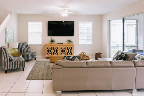 Casa en venta en Kissimmee, Florida, 6 dormitorios, 277.5 m2 № 1750826 - foto 7