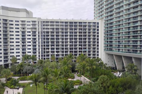 Condominio en alquiler en Miami Beach, Florida, 1 dormitorio, 68.47 m2 № 2055564 - foto 16