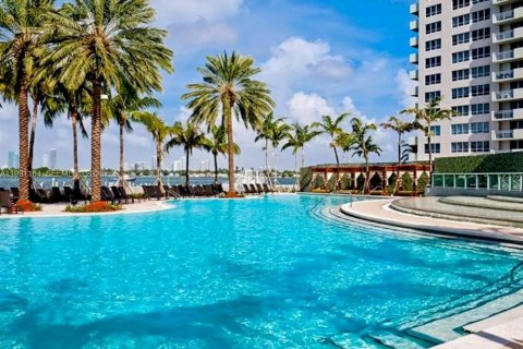 Condominio en alquiler en Miami Beach, Florida, 1 dormitorio, 68.47 m2 № 2055564 - foto 9