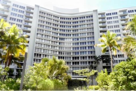 Condominio en Miami Beach, Florida, 1 dormitorio  № 2055564