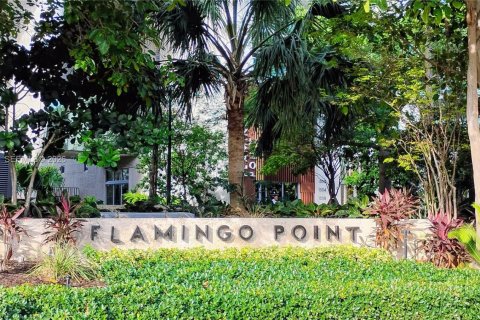 Condominio en alquiler en Miami Beach, Florida, 1 dormitorio, 68.47 m2 № 2055564 - foto 2