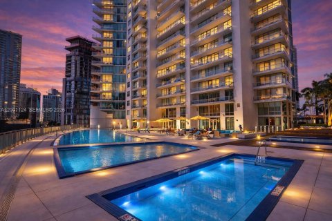 Condo in Miami, Florida, 2 bedrooms  № 2067642 - photo 18