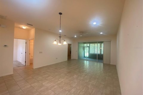 House in Winter Haven, Florida 2 bedrooms, 114.36 sq.m. № 1446775 - photo 13