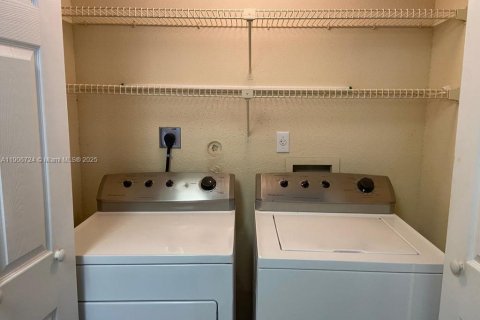 Copropriété à louer à Coral Springs, Floride: 1 chambre, 88.26 m2 № 1964532 - photo 5