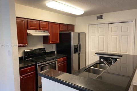 Copropriété à louer à Coral Springs, Floride: 1 chambre, 88.26 m2 № 1964532 - photo 4