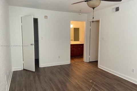 Copropriété à louer à Coral Springs, Floride: 1 chambre, 88.26 m2 № 1964532 - photo 6