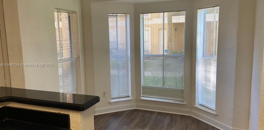 Condo à Coral Springs, Floride, 1 chambre  № 1964532