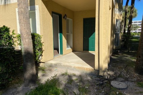 Copropriété à louer à Coral Springs, Floride: 1 chambre, 88.26 m2 № 1964532 - photo 10