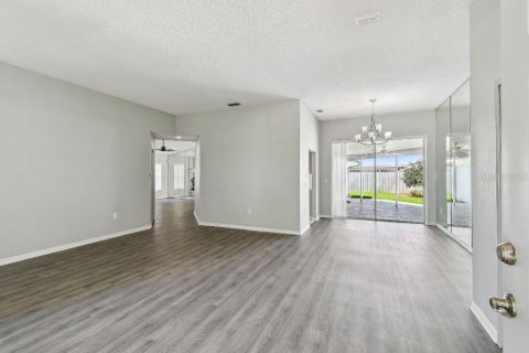 Casa en venta en Tarpon Springs, Florida, 4 dormitorios, 194.54 m2 № 2121951 - foto 5