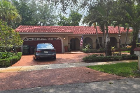 Villa ou maison à Miami Lakes, Floride 4 chambres, 183.39 m2 № 2185476