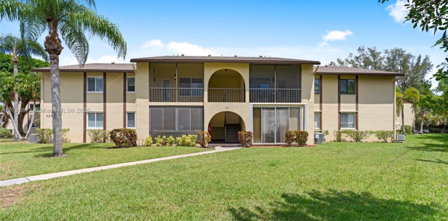 Condo in Greenacres, Florida, 2 bedrooms  № 1678676