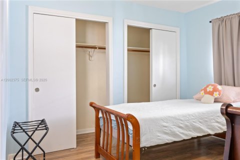 Immobilier commercial à vendre à Pompano Beach, Floride: 211.82 m2 № 2066282 - photo 22