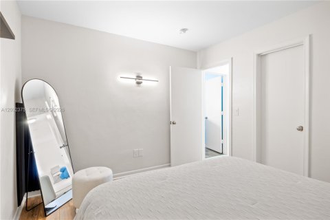 Immobilier commercial à vendre à Pompano Beach, Floride: 211.82 m2 № 2066282 - photo 26