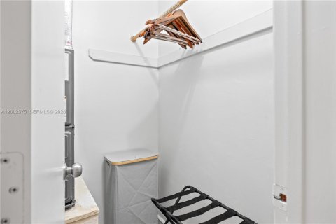 Immobilier commercial à vendre à Pompano Beach, Floride: 211.82 m2 № 2066282 - photo 25