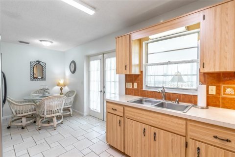 Villa ou maison à vendre à Ocala, Floride: 2 chambres, 129.51 m2 № 1918237 - photo 13