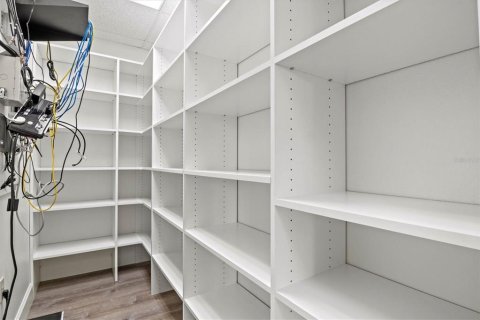 Купить коммерческую недвижимость в Сарасота, Флорида 97.55м2, № 2141463 - фото 17