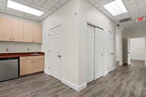 Купить коммерческую недвижимость в Сарасота, Флорида 97.55м2, № 2141463 - фото 19