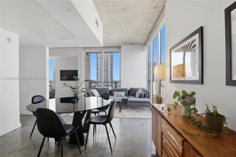 Copropriété à louer à Miami, Floride: 1 chambre, 56.39 m2 № 1976748 - photo 1