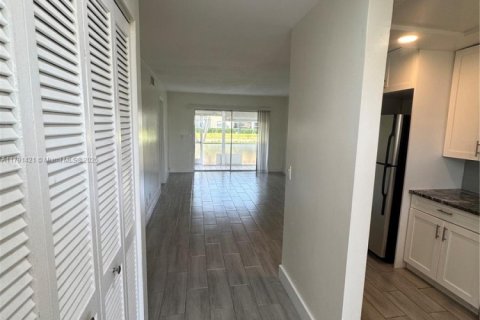 Condominio en venta en Boca Raton, Florida, 2 dormitorios, 72.19 m2 № 1656259 - foto 17