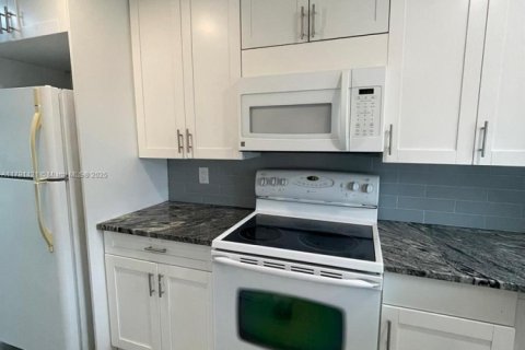 Condominio en venta en Boca Raton, Florida, 2 dormitorios, 72.19 m2 № 1656259 - foto 4
