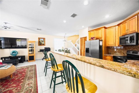 Villa ou maison à vendre à Miramar, Floride: 4 chambres, 242.29 m2 № 1988959 - photo 8