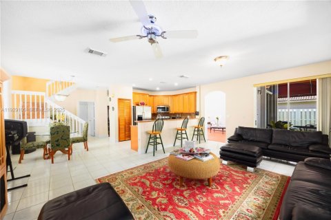 Villa ou maison à vendre à Miramar, Floride: 4 chambres, 242.29 m2 № 1988959 - photo 10