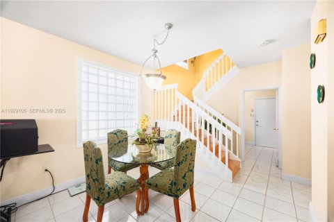 Villa ou maison à vendre à Miramar, Floride: 4 chambres, 242.29 m2 № 1988959 - photo 12