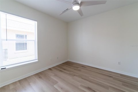 House in Davenport, Florida 3 bedrooms, 147.62 sq.m. № 2131816 - photo 9