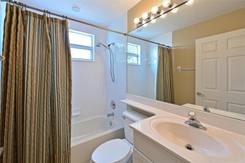 Condo in Bradenton, Florida, 2 bedrooms  № 1759532 - photo 12