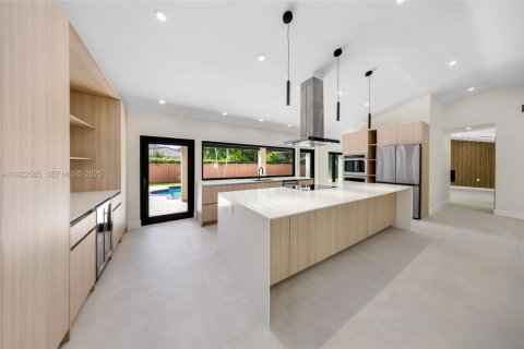 Villa ou maison à vendre à Palmetto Bay, Floride: 4 chambres, 229.1 m2 № 1976690 - photo 2