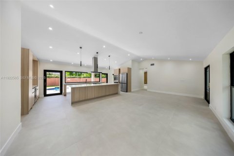 Villa ou maison à vendre à Palmetto Bay, Floride: 4 chambres, 229.1 m2 № 1976690 - photo 14