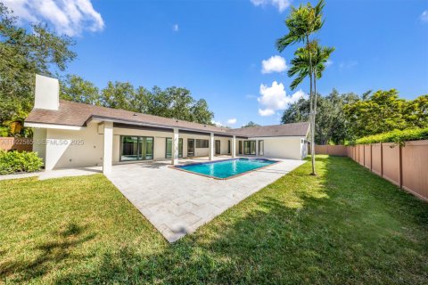 Villa ou maison à vendre à Palmetto Bay, Floride: 4 chambres, 229.1 m2 № 1976690 - photo 11